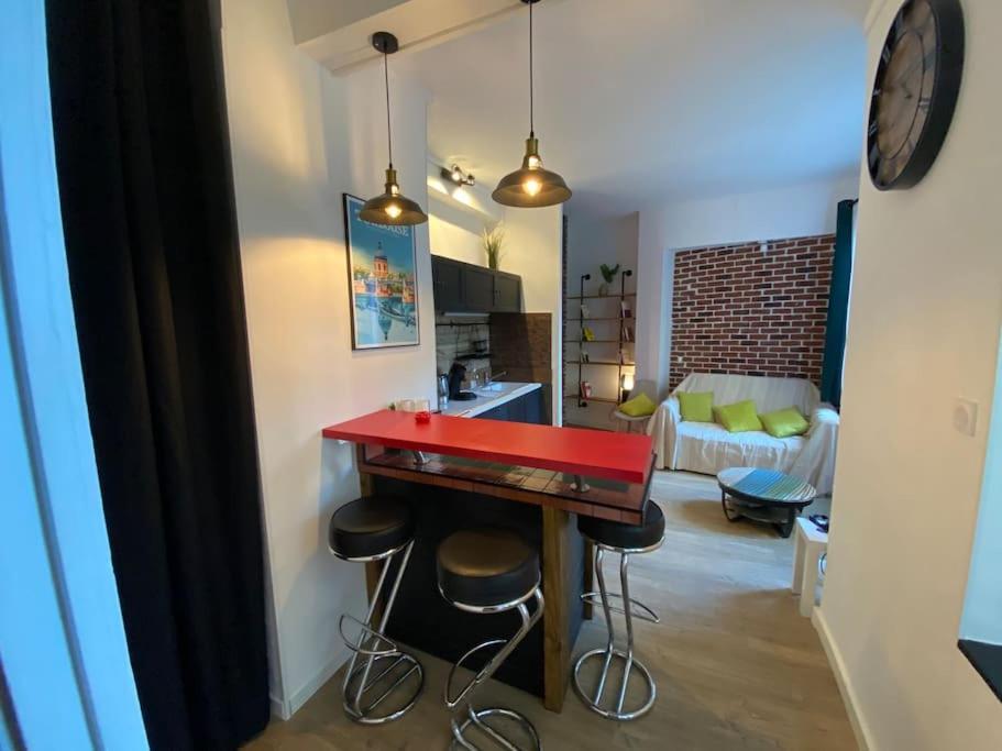 Le Nid D'Orient Entre Matabiau Et Capitole Parking Apartment Toulouse Bagian luar foto